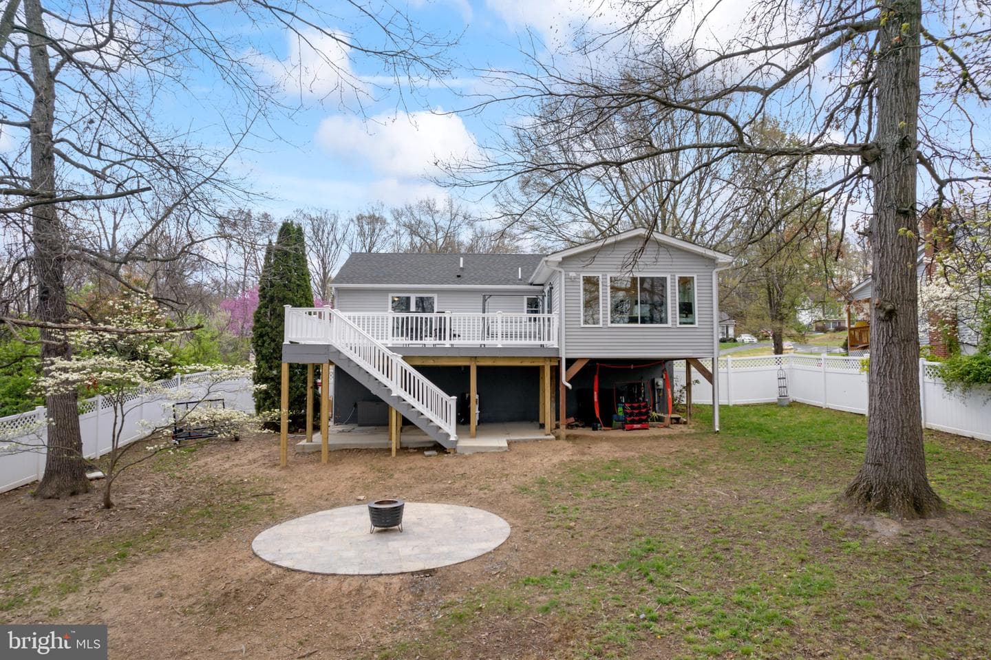 1335 Baron Place photo 37