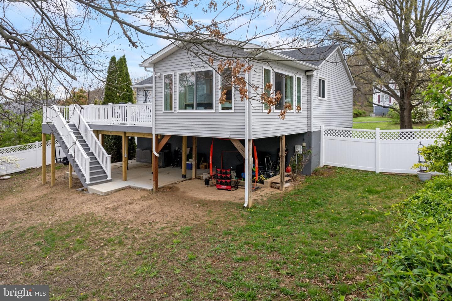 1335 Baron Place photo 40