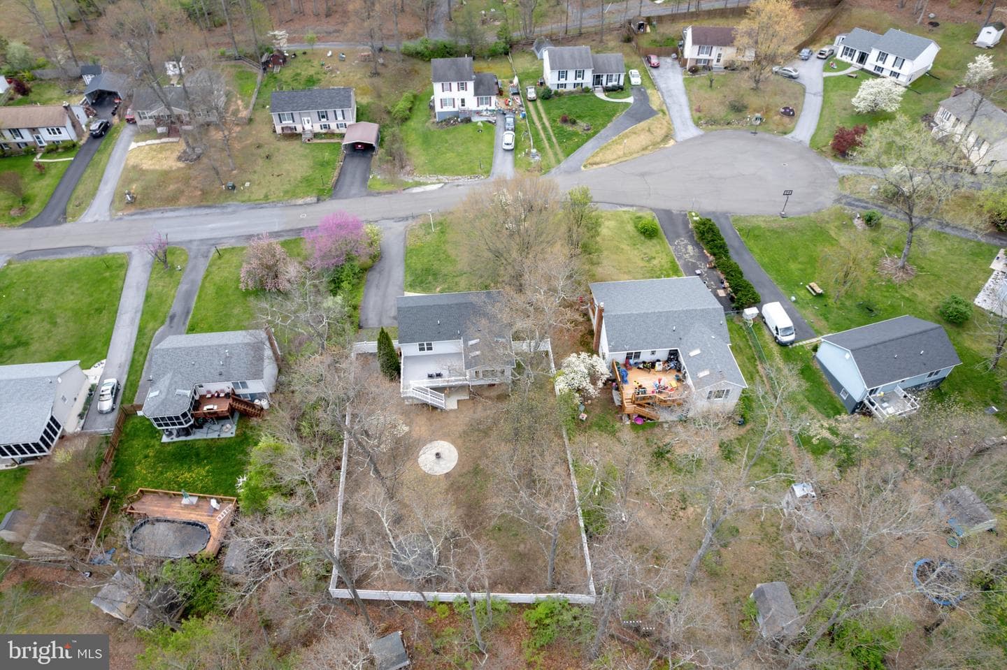 1335 Baron Place photo 46
