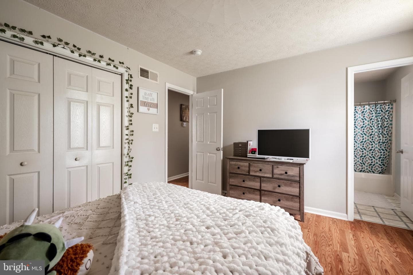 143 Club House Road photo 17
