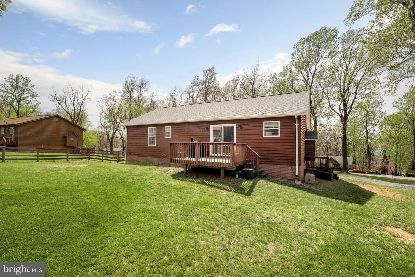 143 Club House Road photo 32