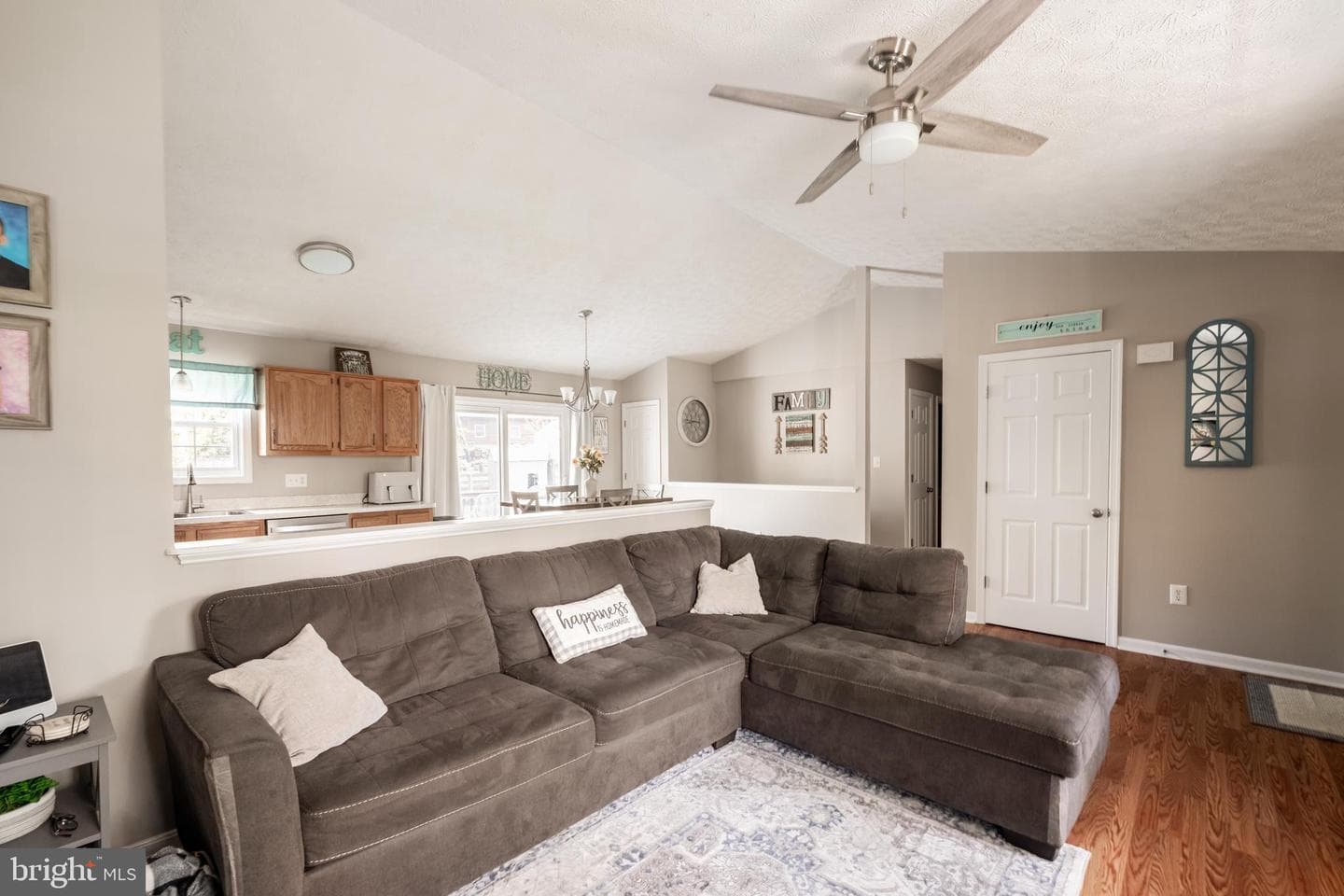 143 Club House Road photo 9