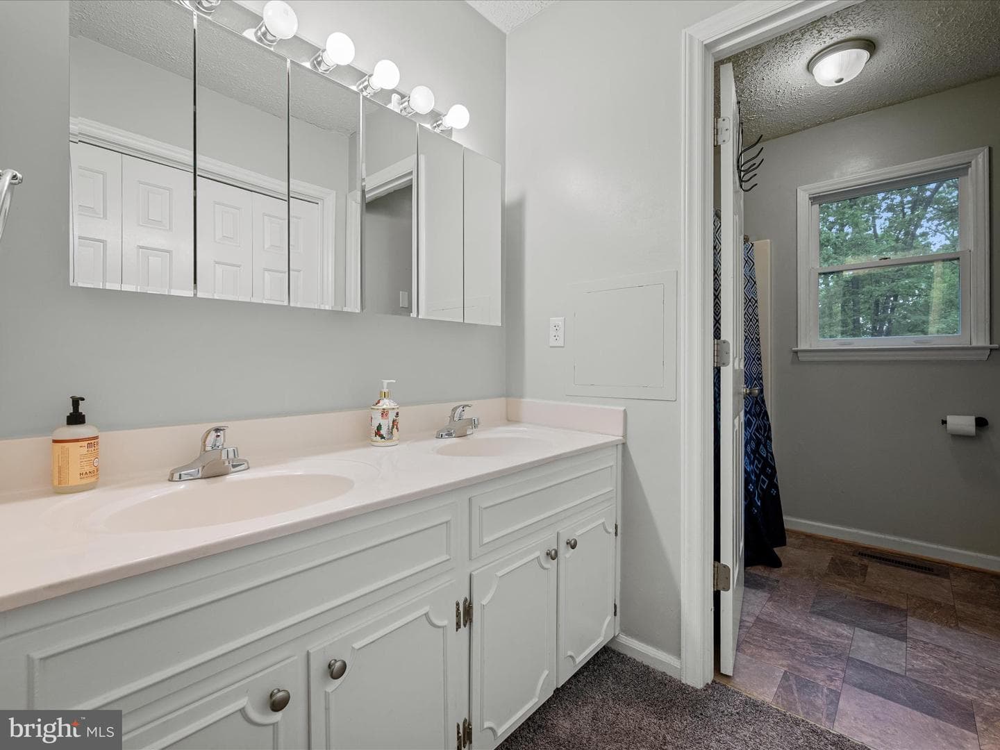 649 Ulysses Way photo 11