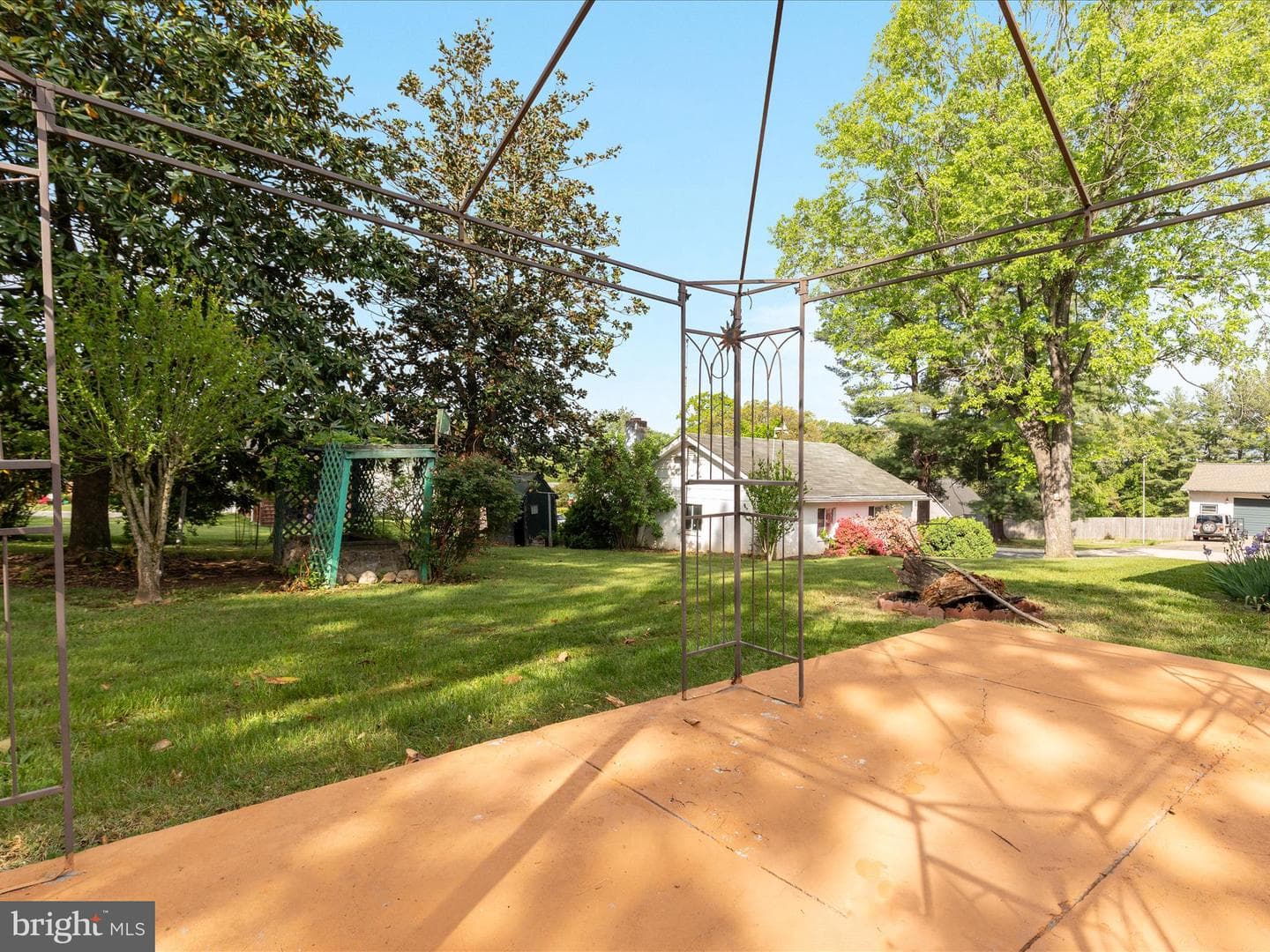 826 W 16th Street photo 6