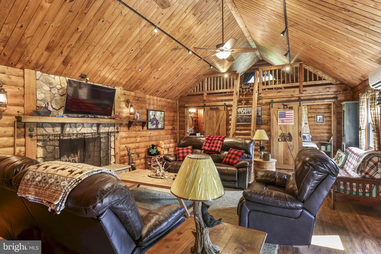 1263 Thompson Hollow Road photo 19