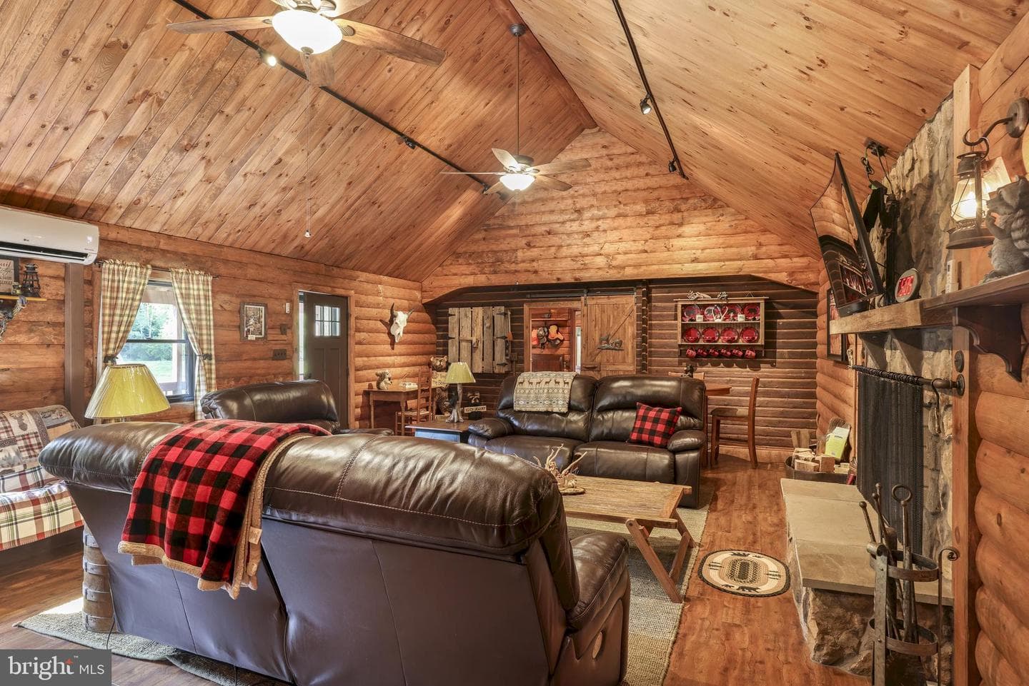 1263 Thompson Hollow Road photo 22