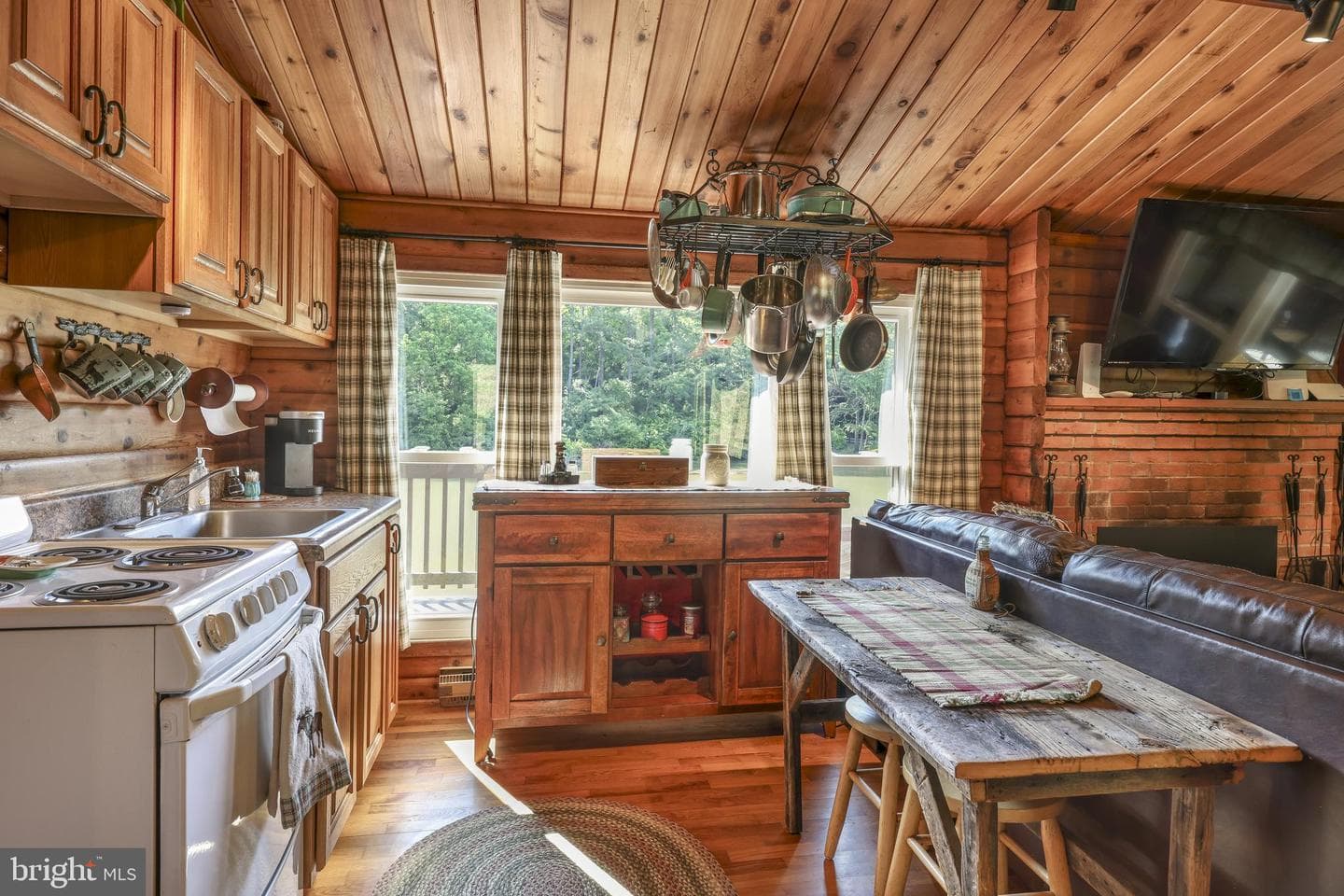 1263 Thompson Hollow Road photo 30
