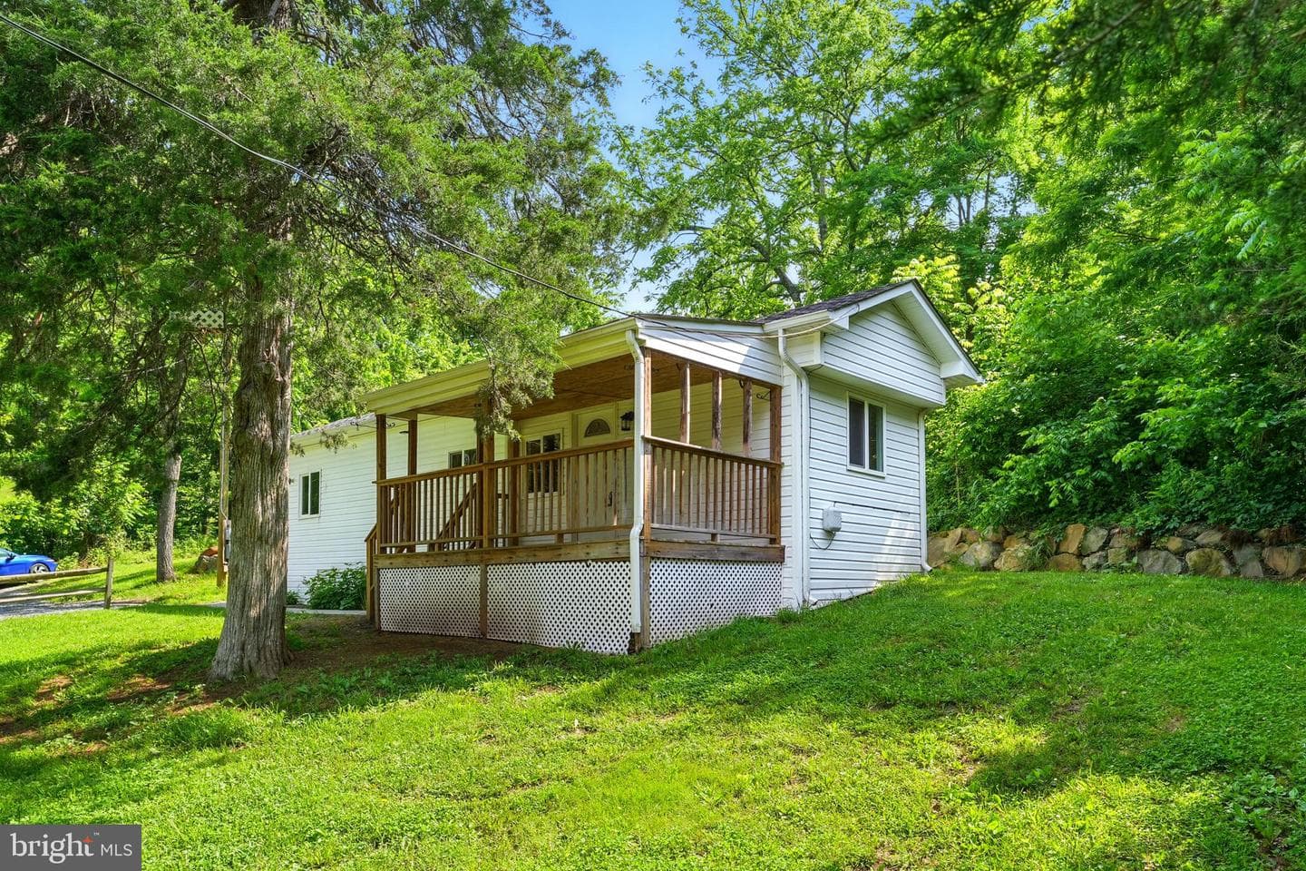14 Summit Point Drive photo 3