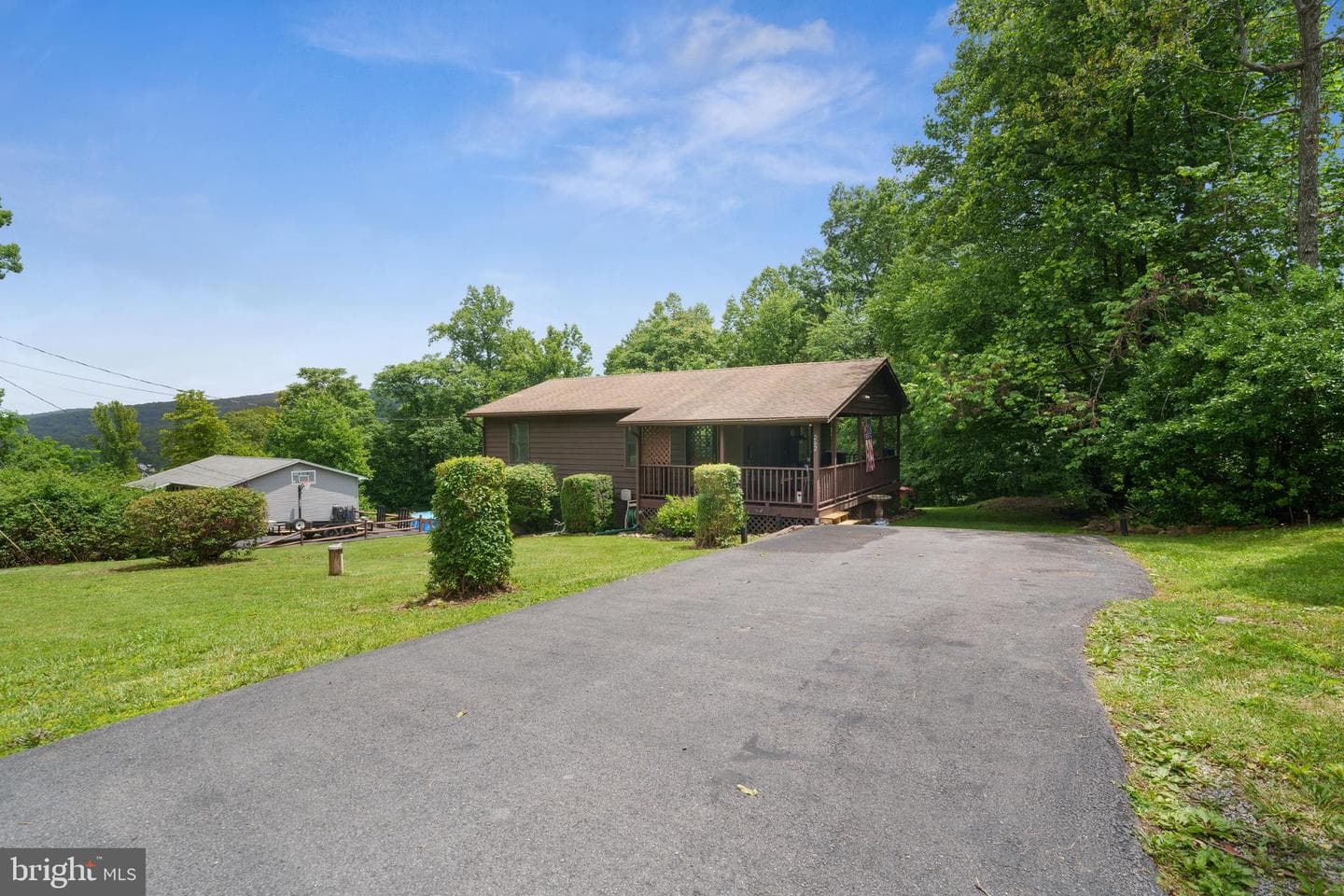 262 Blue Valley Road photo 2
