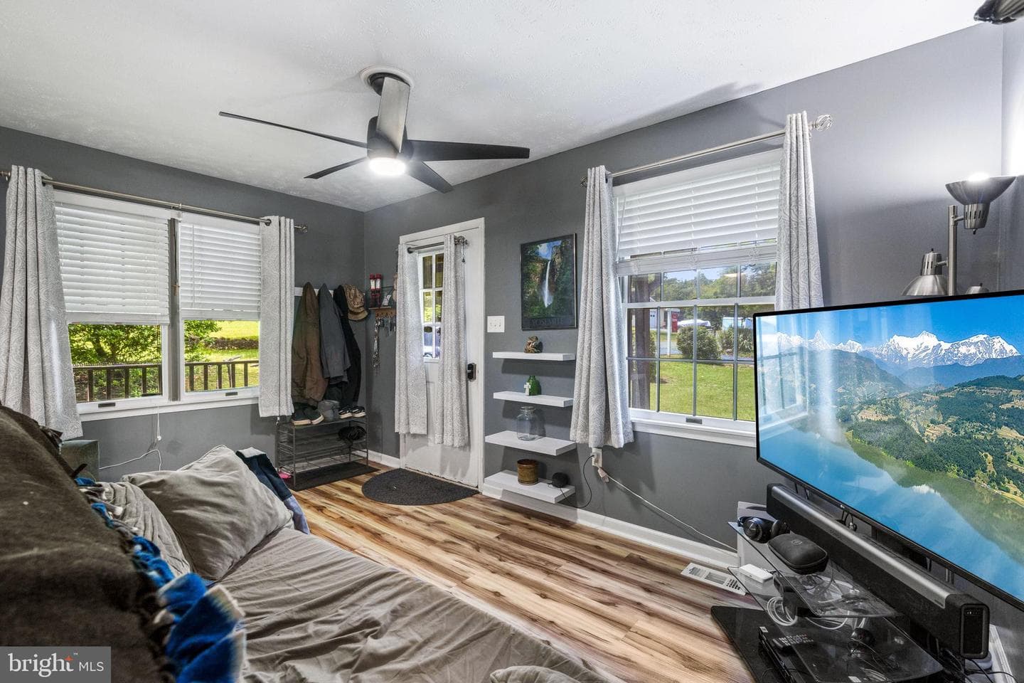 262 Blue Valley Road photo 6