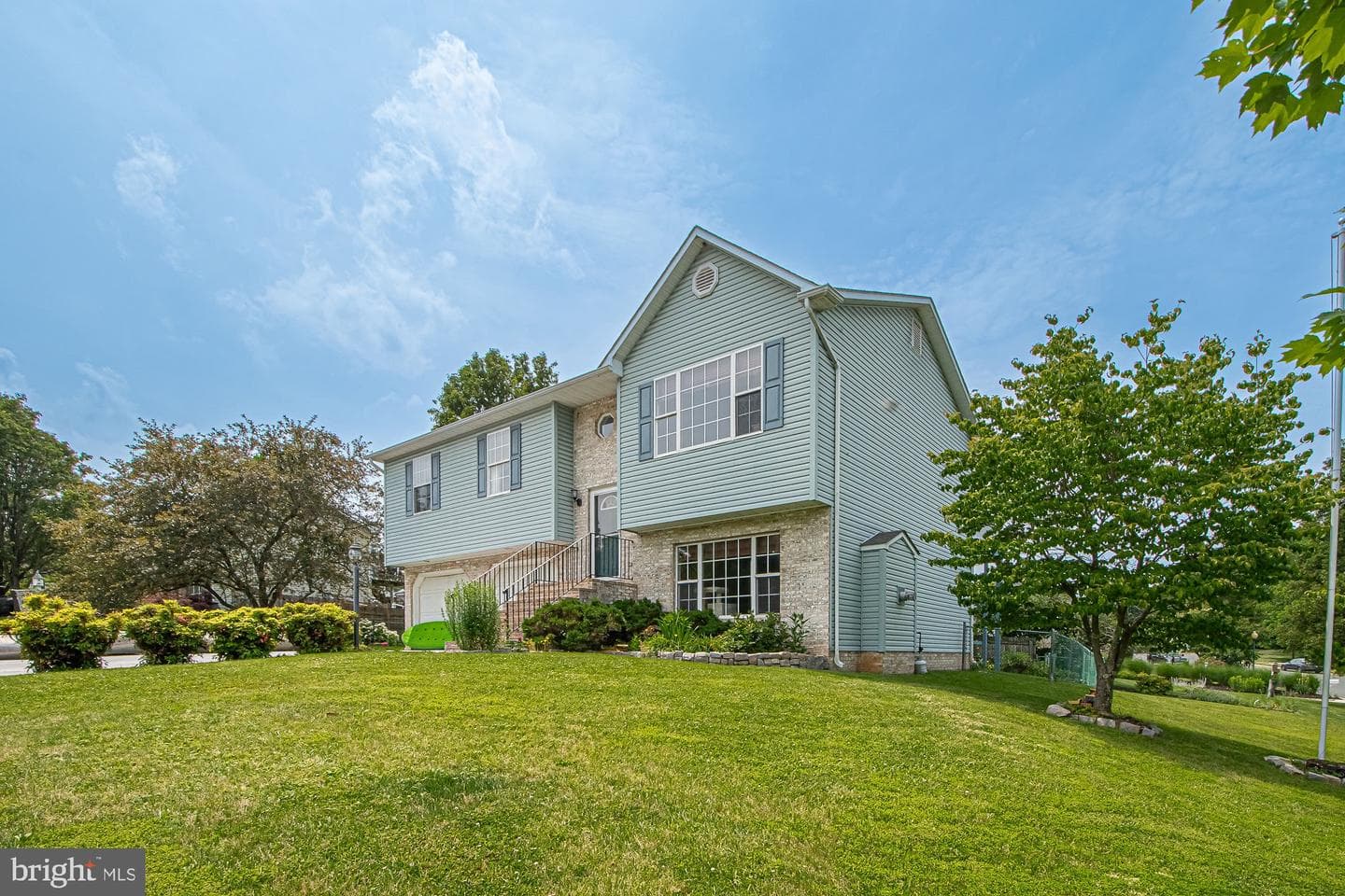 75 Westminster Drive photo 14