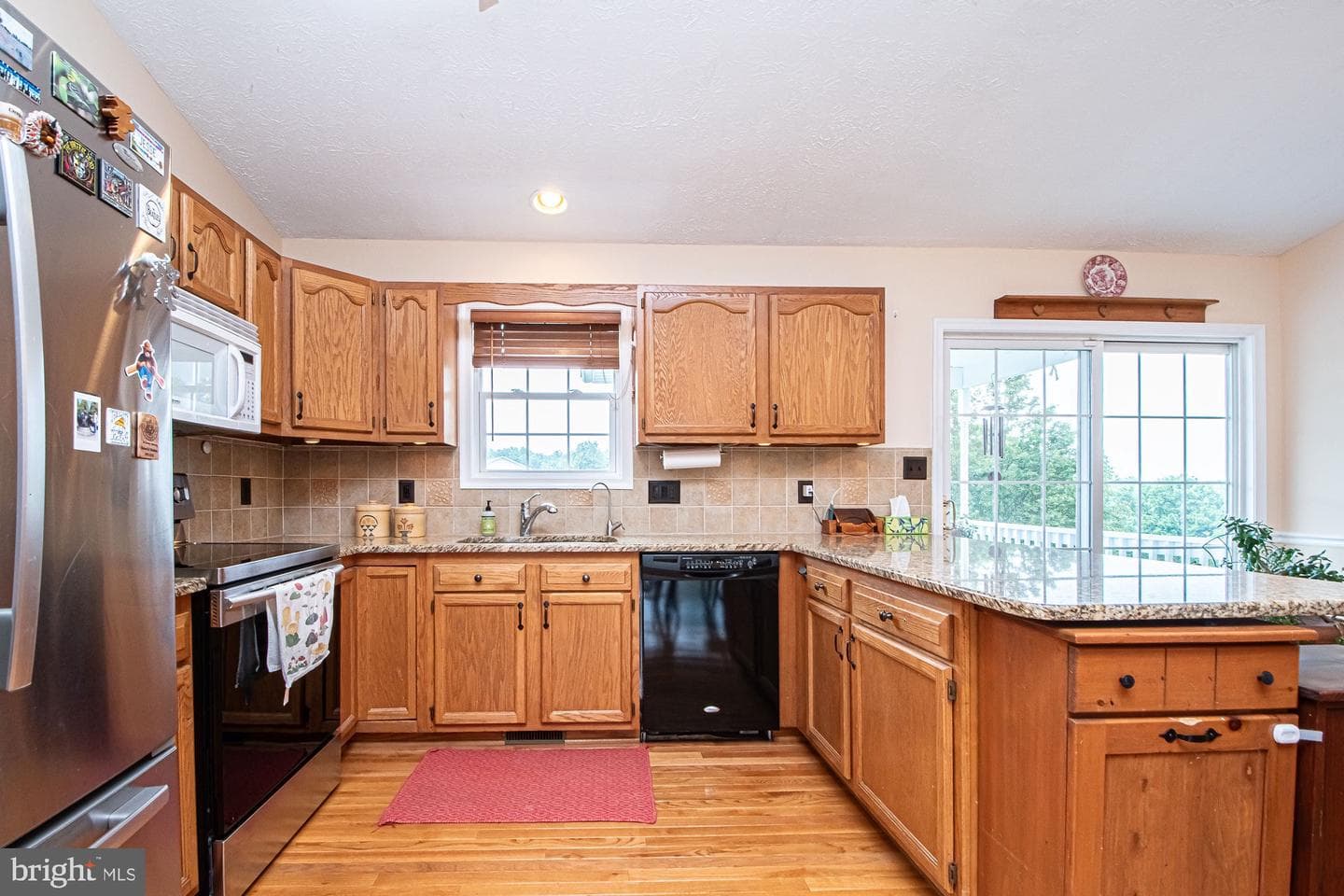 75 Westminster Drive photo 2
