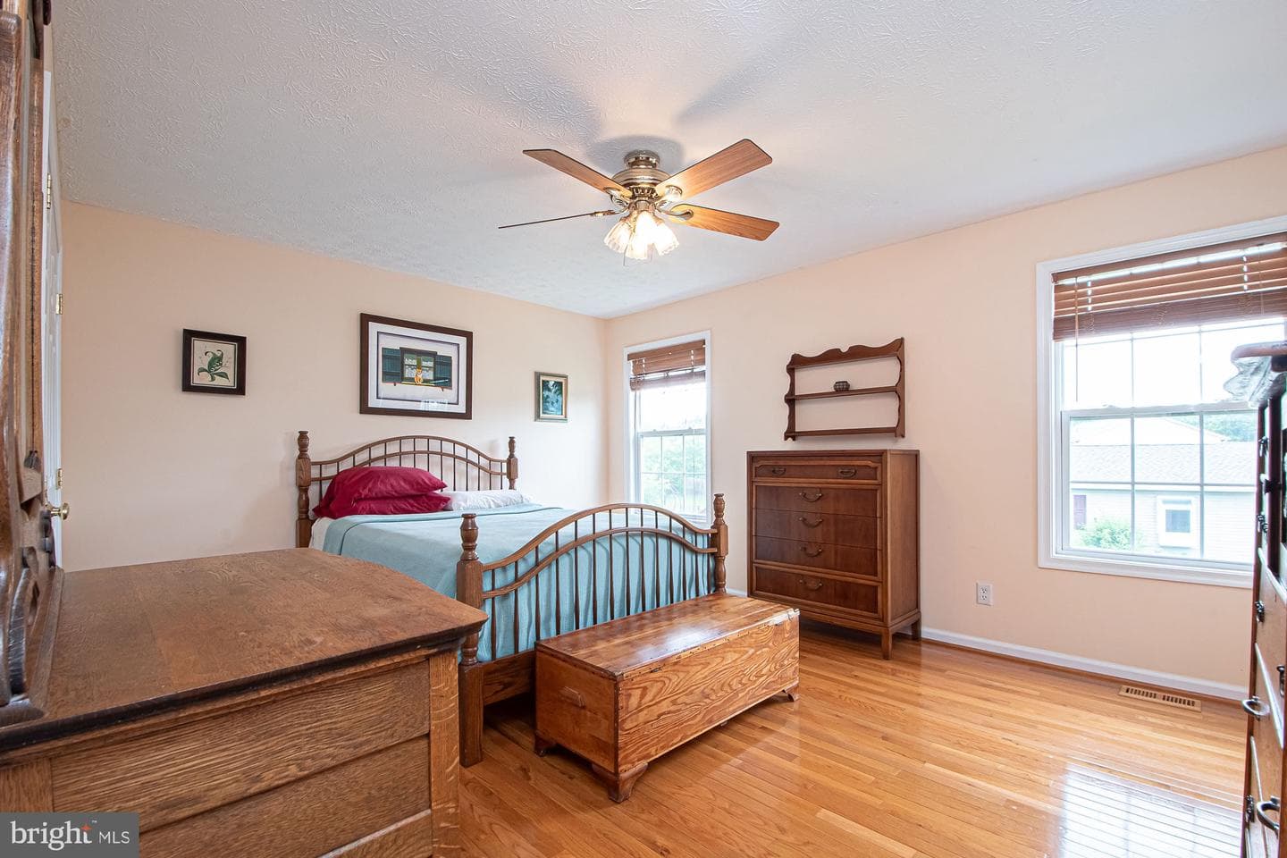 75 Westminster Drive photo 28