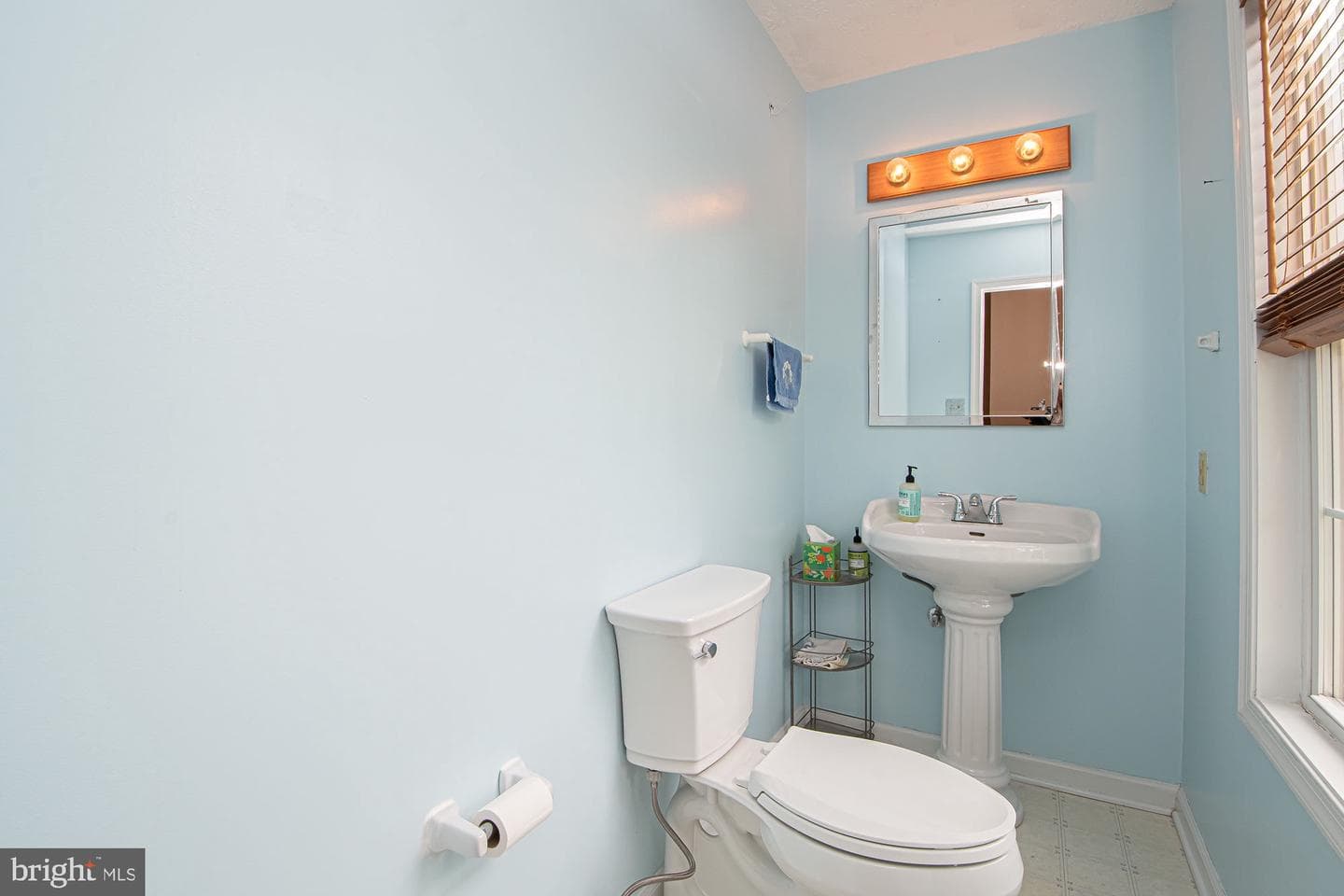 75 Westminster Drive photo 31
