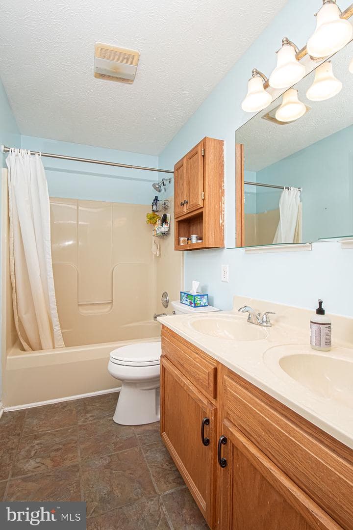 75 Westminster Drive photo 37