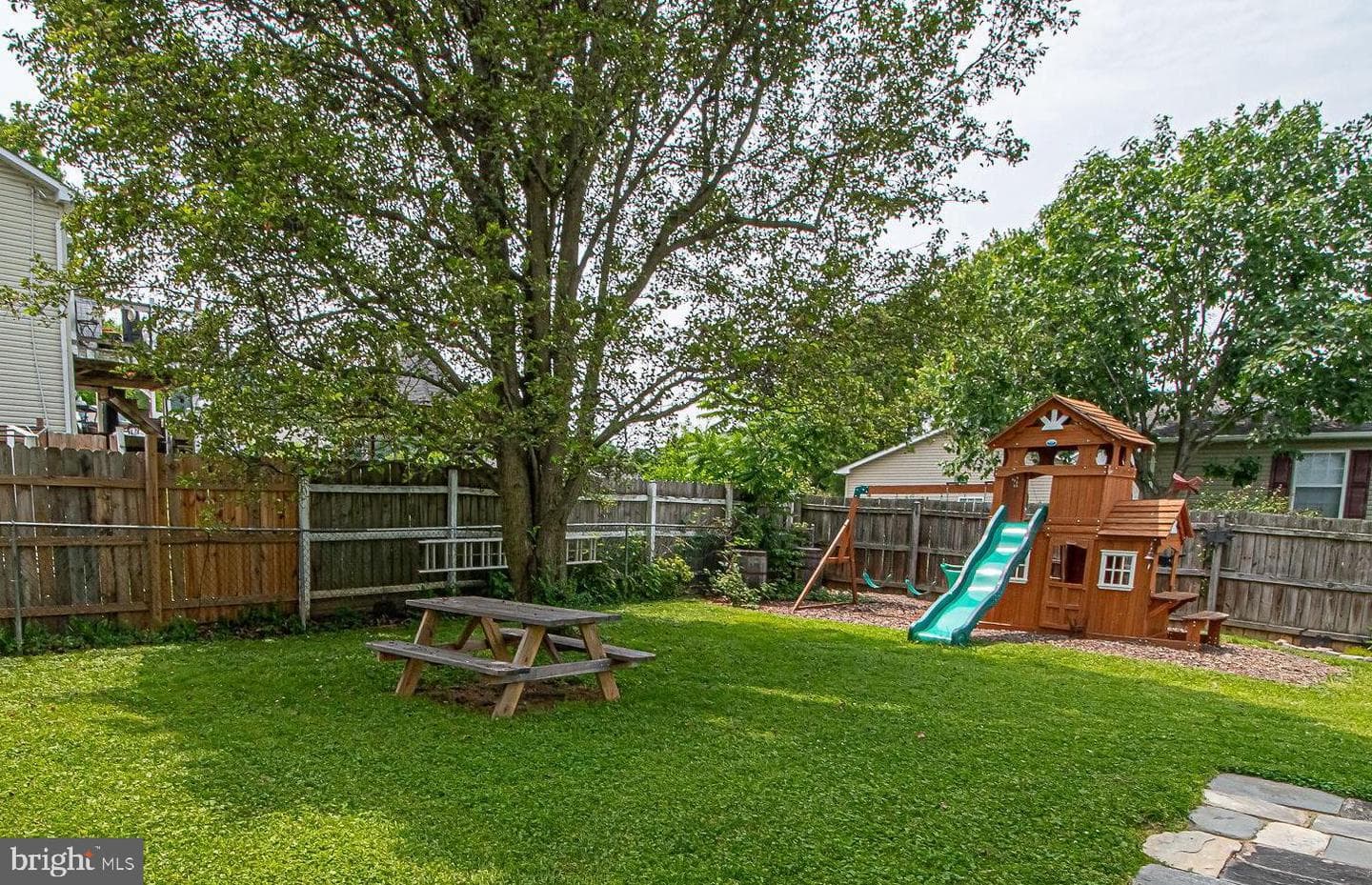 75 Westminster Drive photo 5