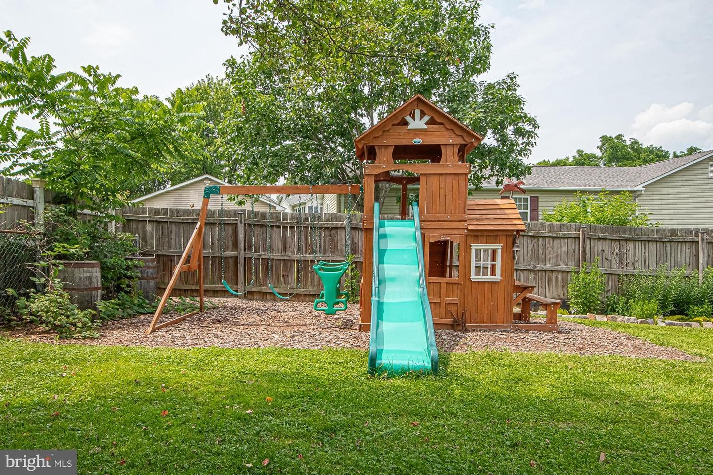 75 Westminster Drive photo 9