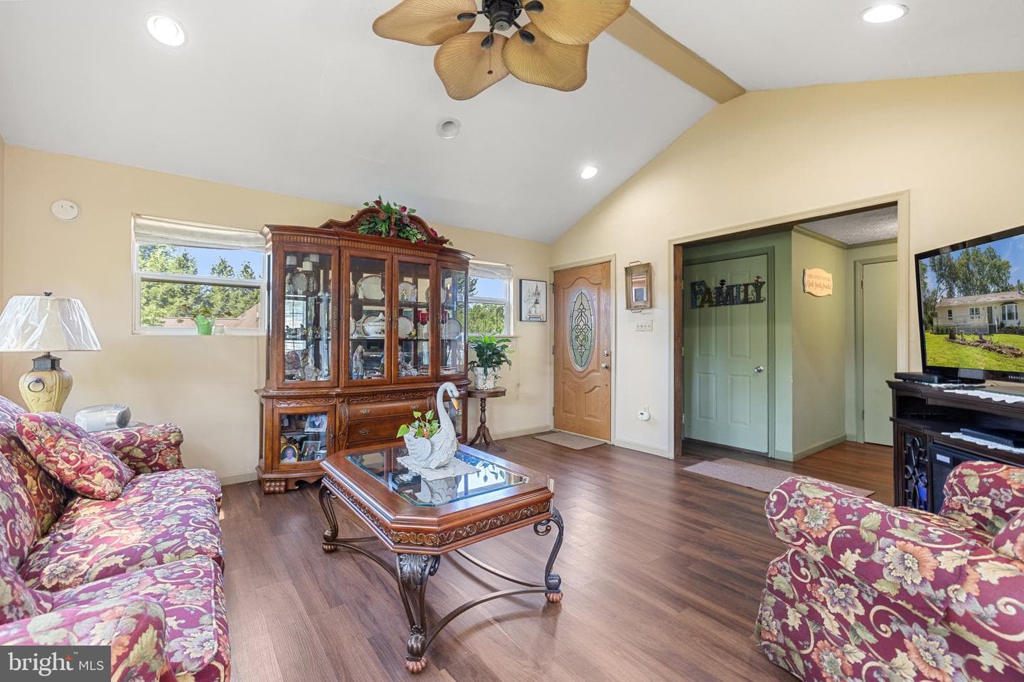 381 Youngs Drive photo 11