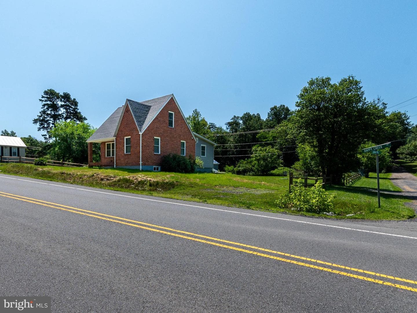 2450 Happy Creek Road photo 2