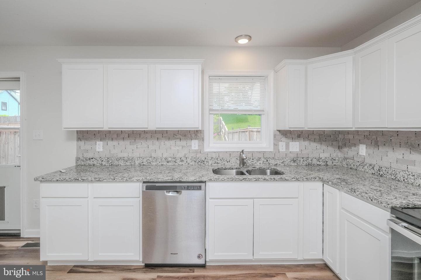 139 Steele Avenue photo 11