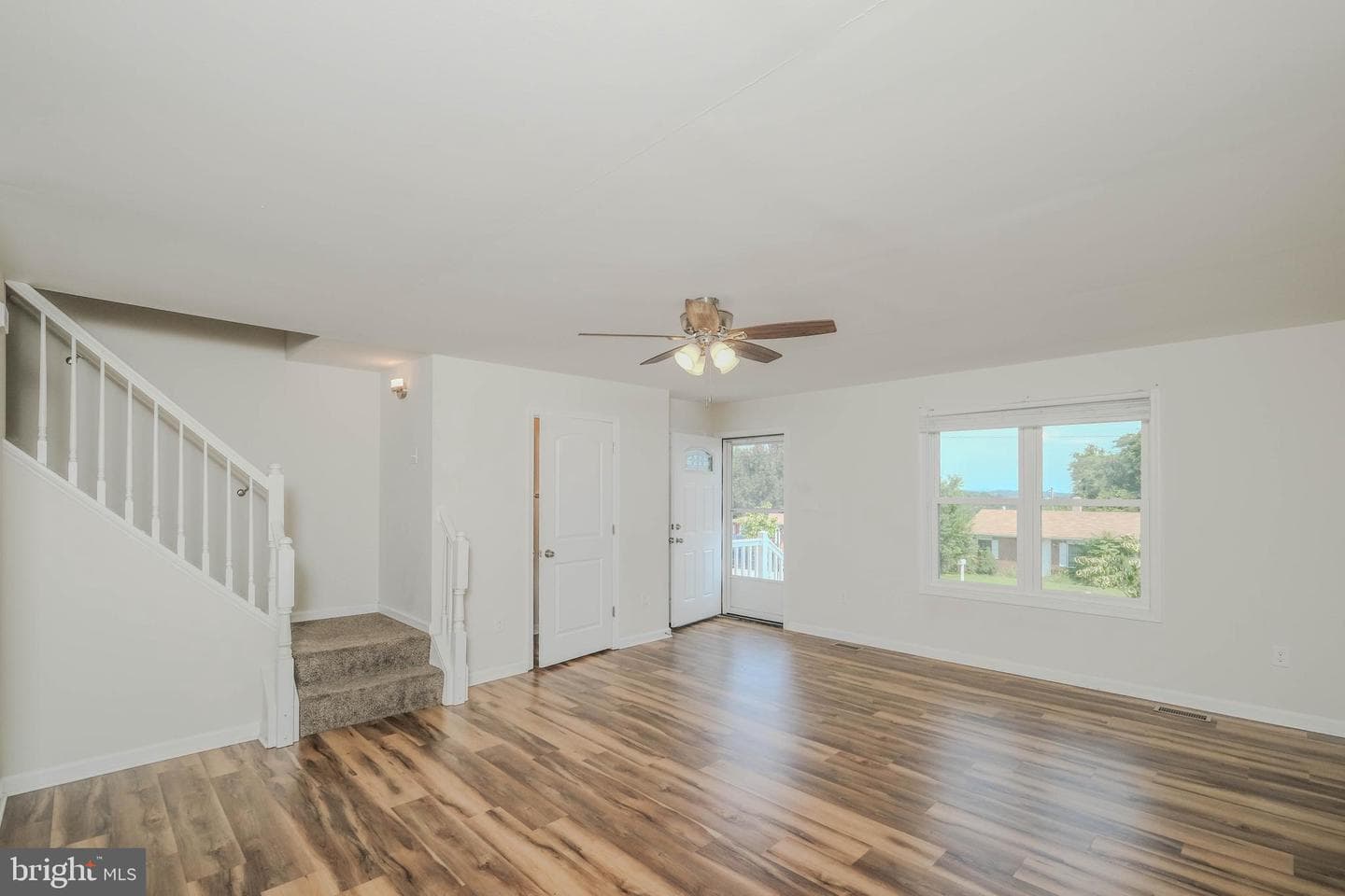 139 Steele Avenue photo 3