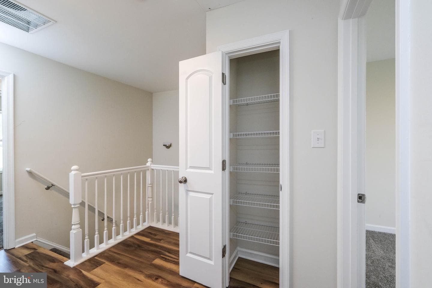 139 Steele Avenue photo 30