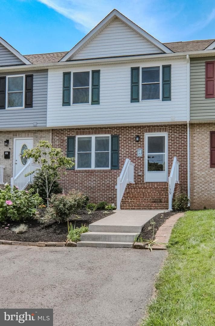 139 Steele Avenue photo 46