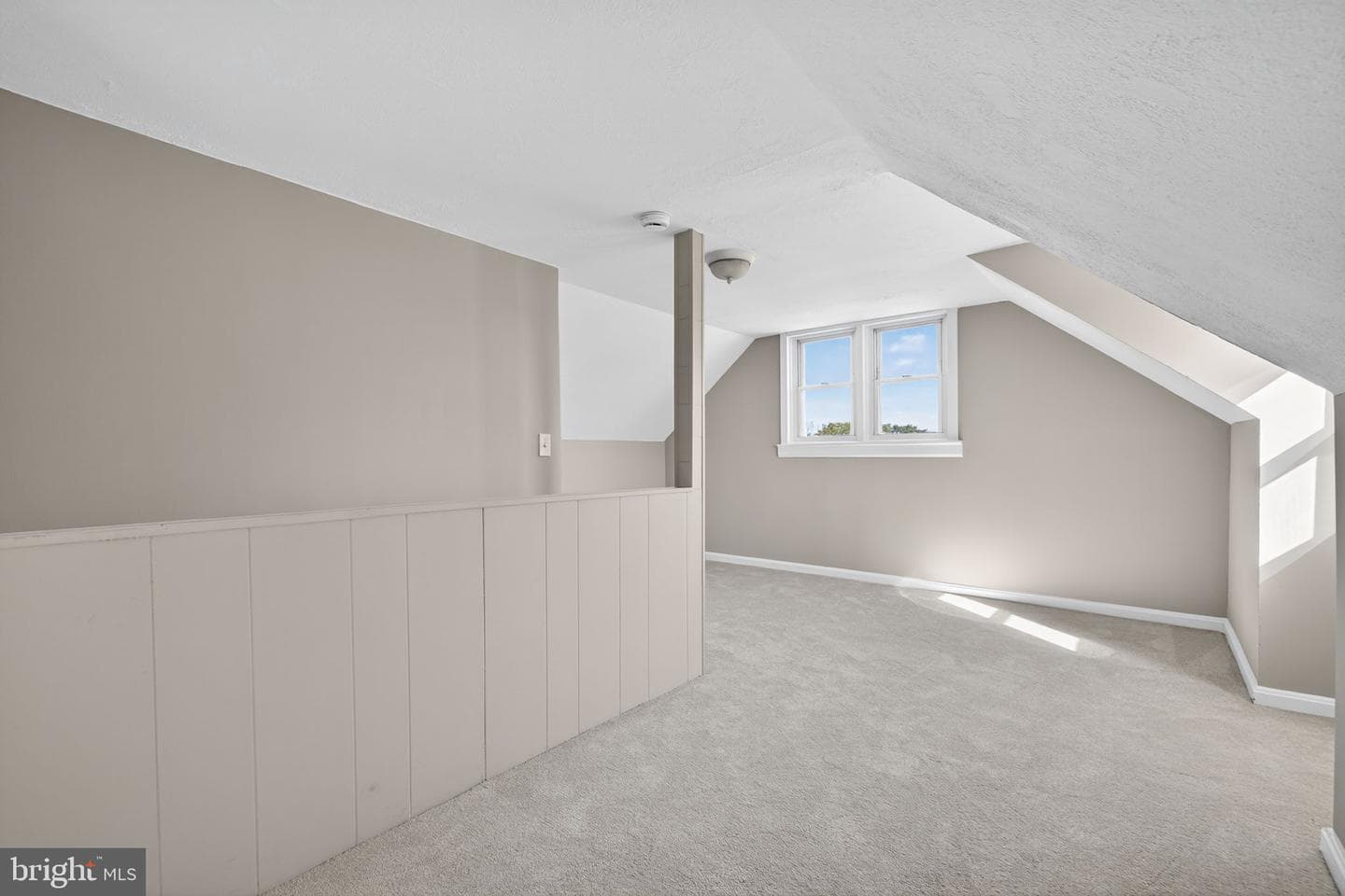 839 William Street photo 18