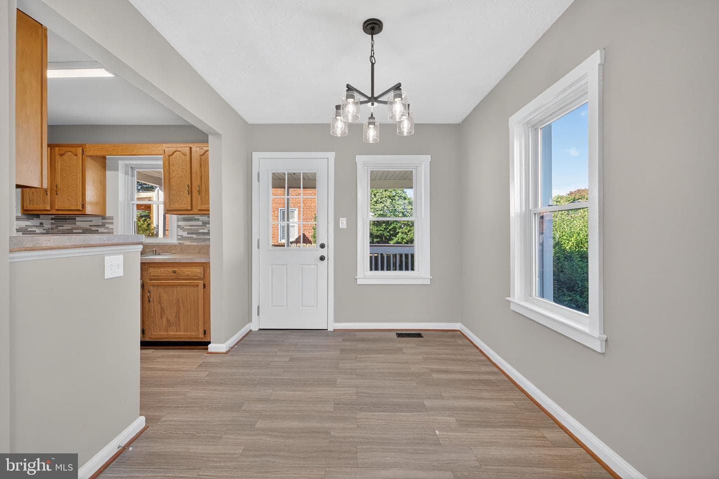 839 William Street photo 39