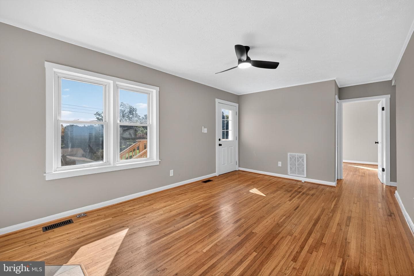 839 William Street photo 49