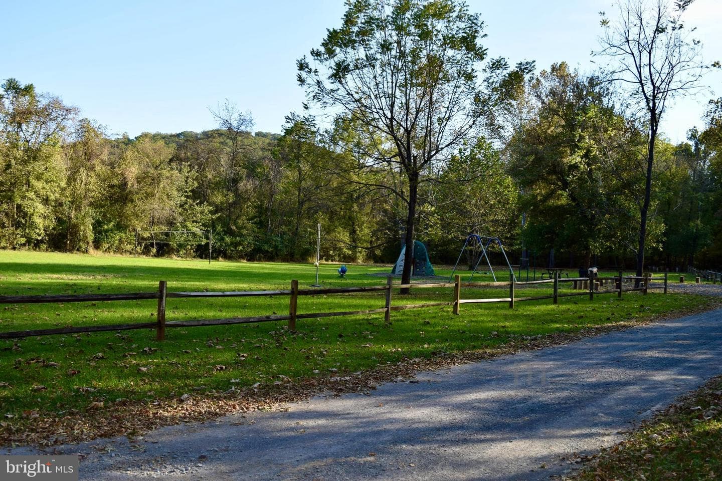676 Western photo 34