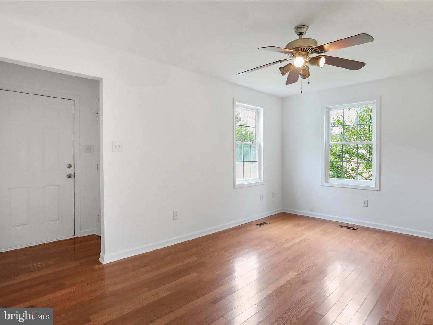 2784 Strasburg Road photo 4