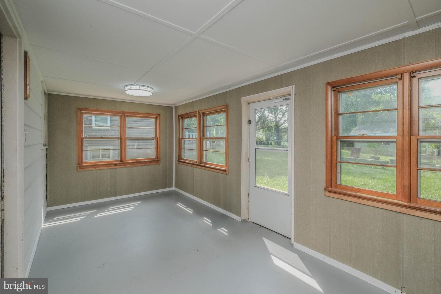 710 River Drive photo 34