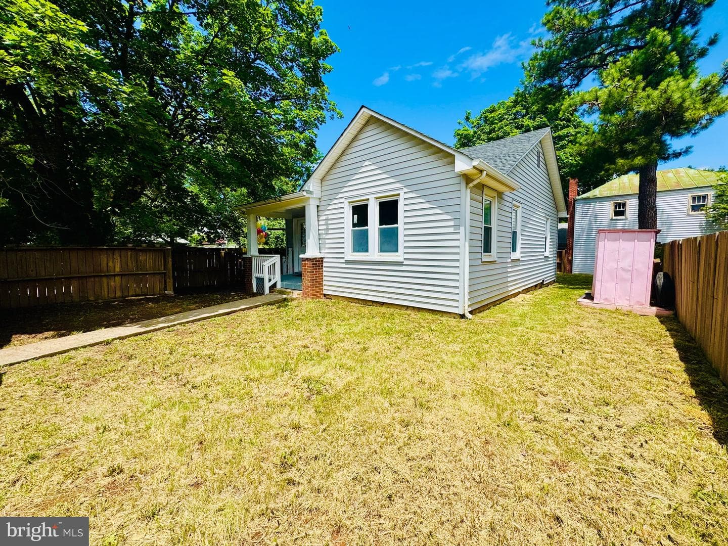 310 Frazer Place photo 30