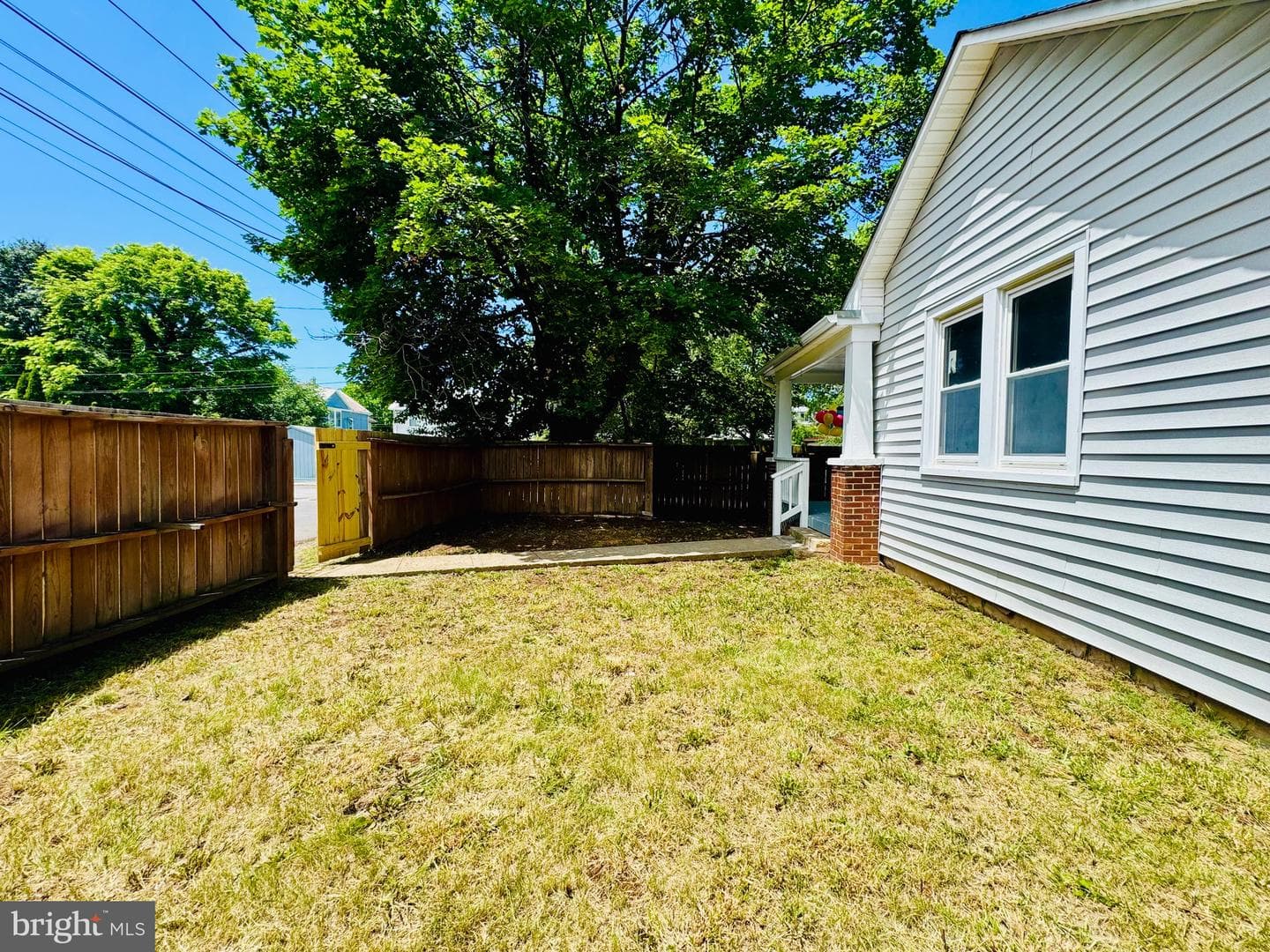 310 Frazer Place photo 31