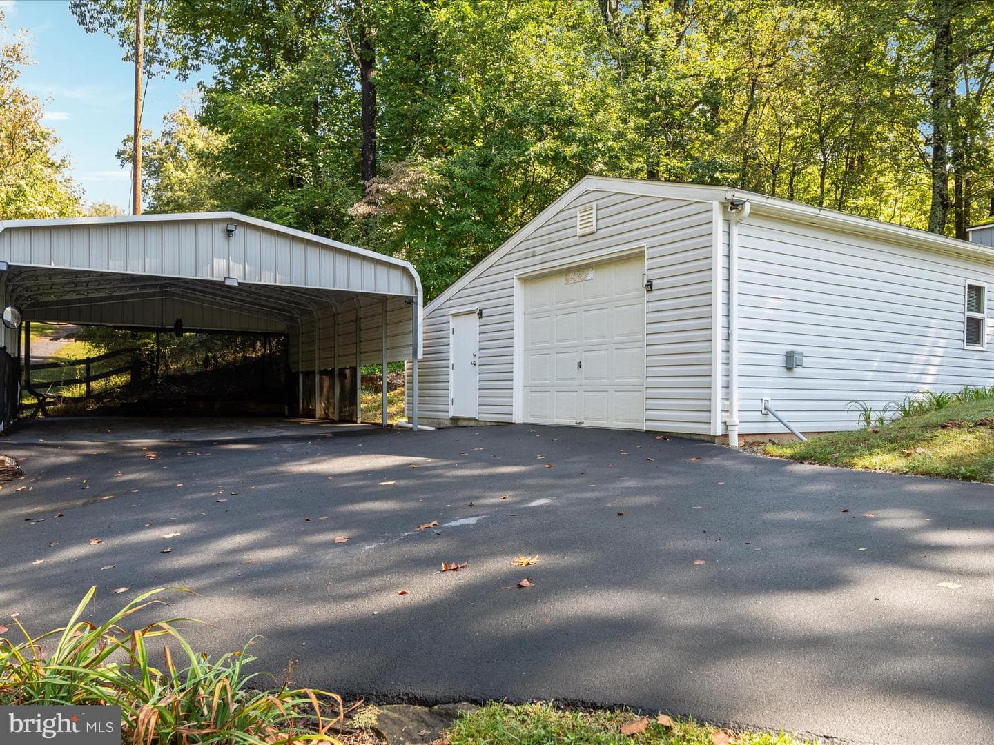 155 Forest Road photo 22