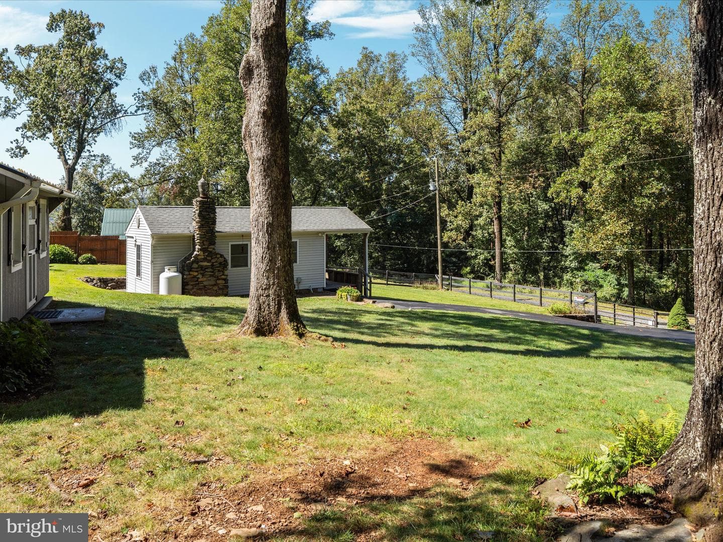 155 Forest Road photo 27