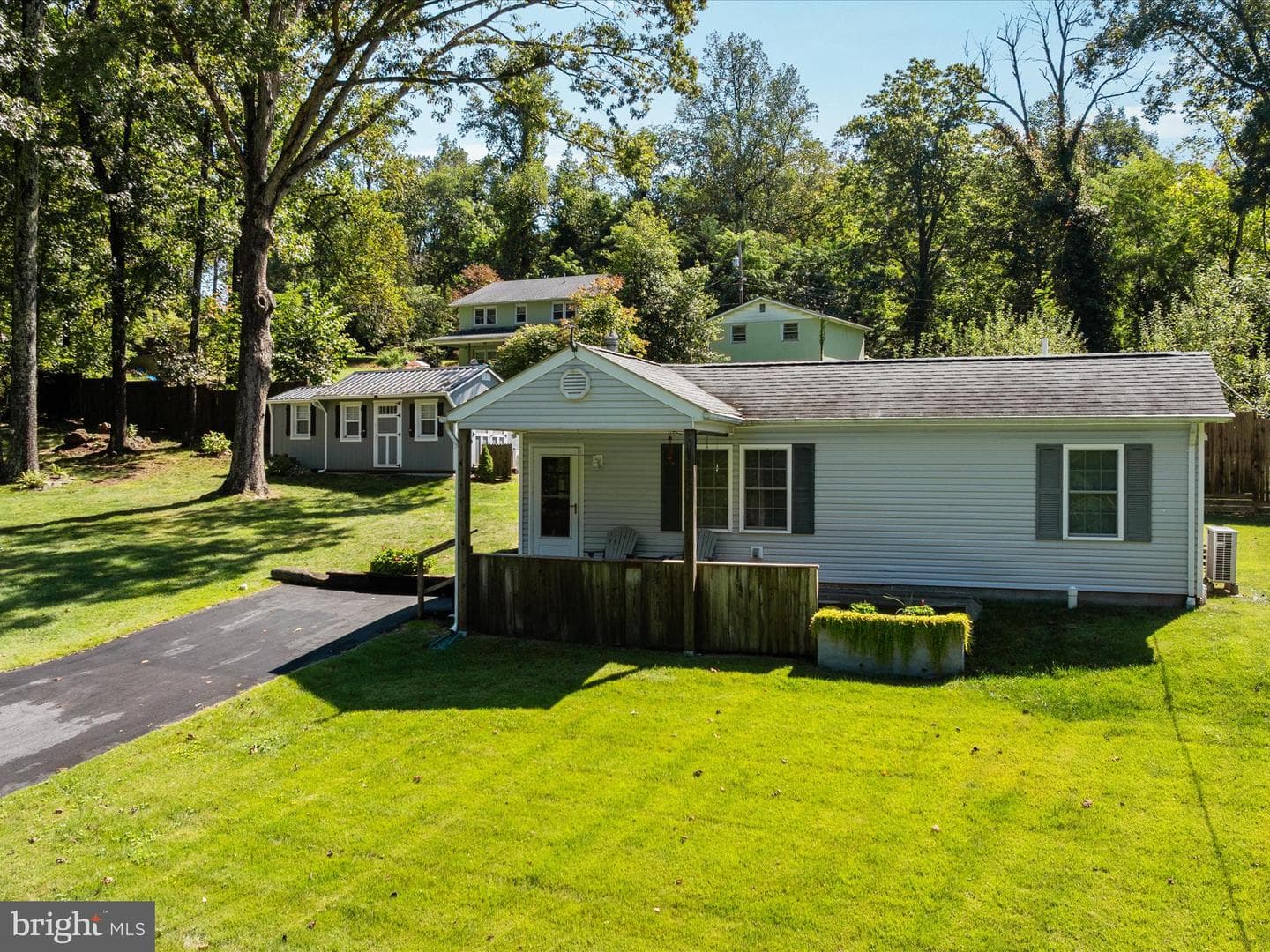 155 Forest Road photo 33