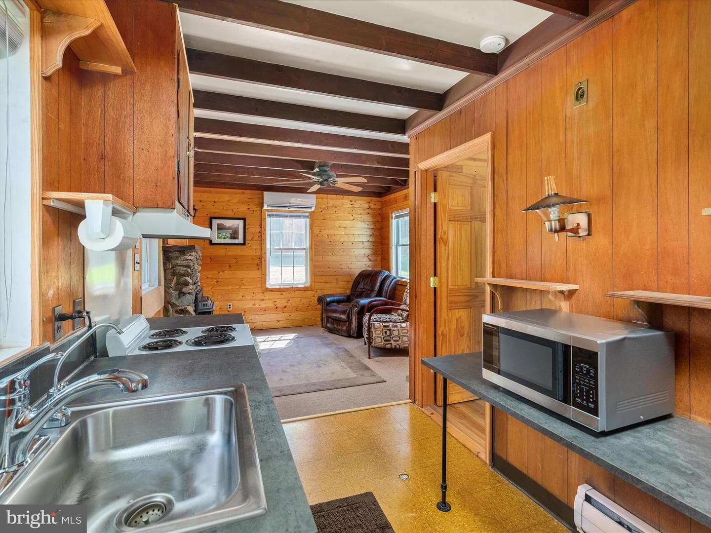 155 Forest Road photo 5