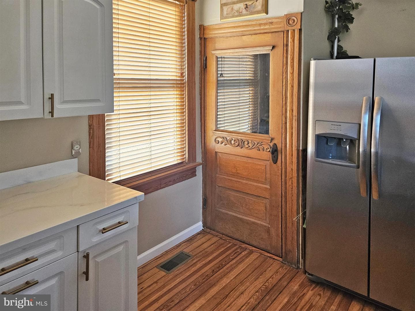 20 Blue Ridge Avenue photo 24