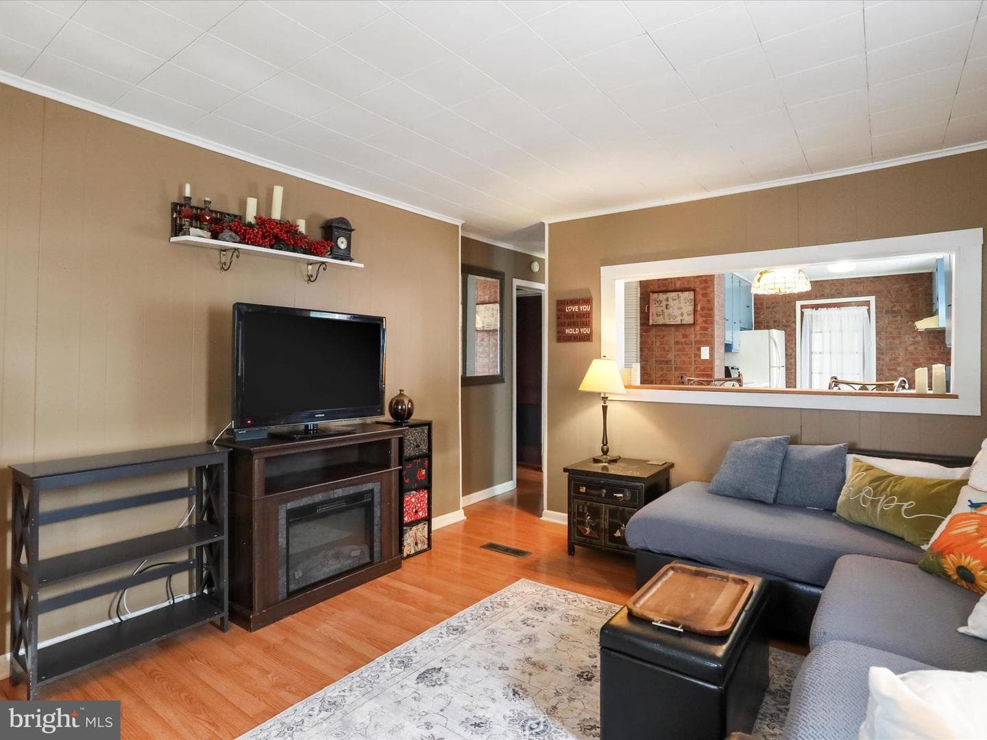 215 E 5th Street photo 6