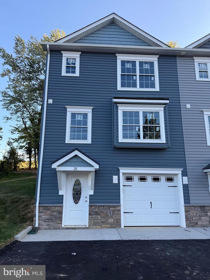 31 Duck Street W