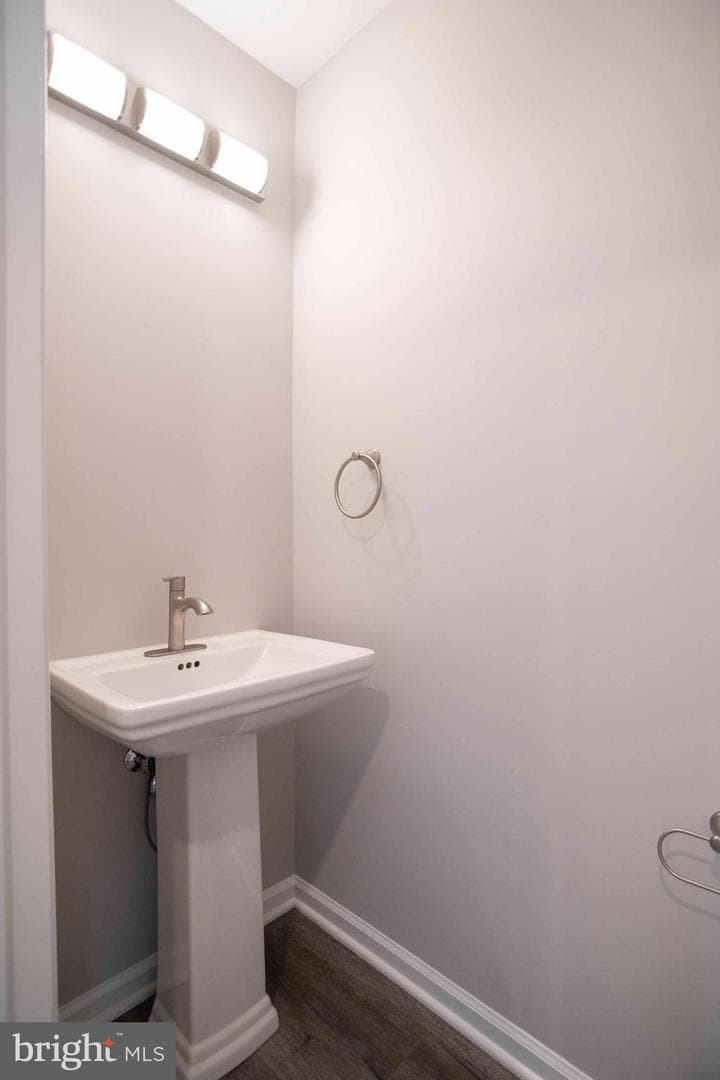 31 Duck Street W photo 24