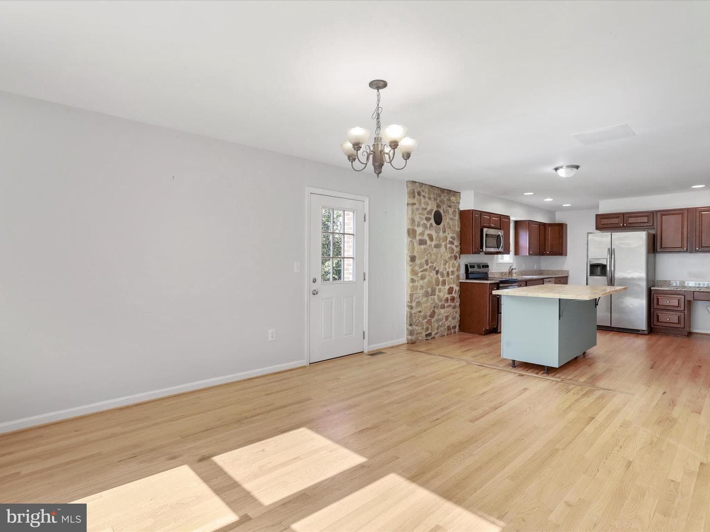 5475 Howellsville Road photo 10