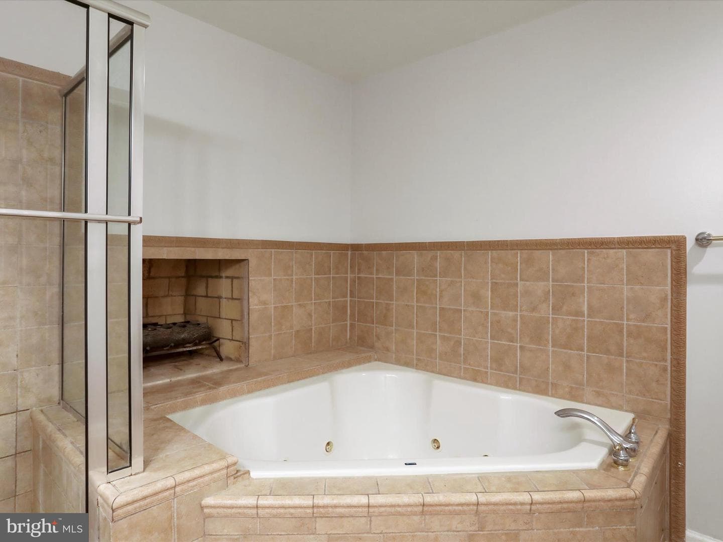 5475 Howellsville Road photo 23