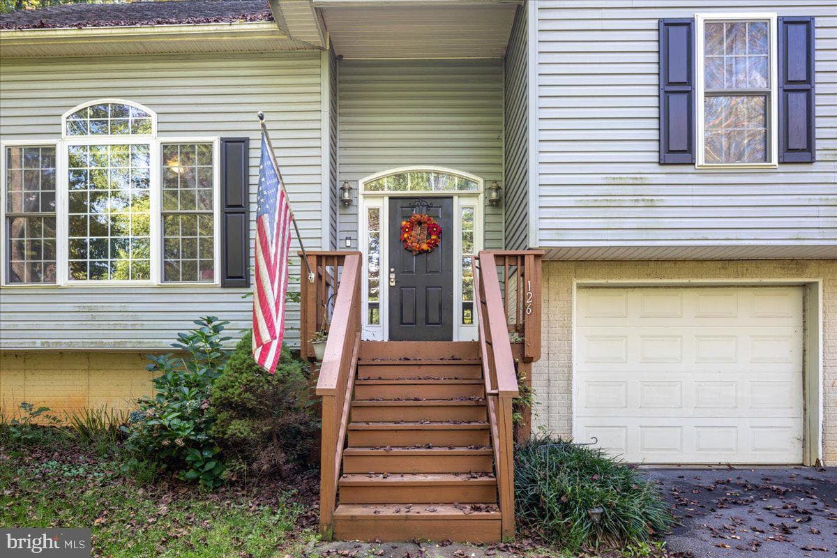 126 Locust Tree Lane photo 5