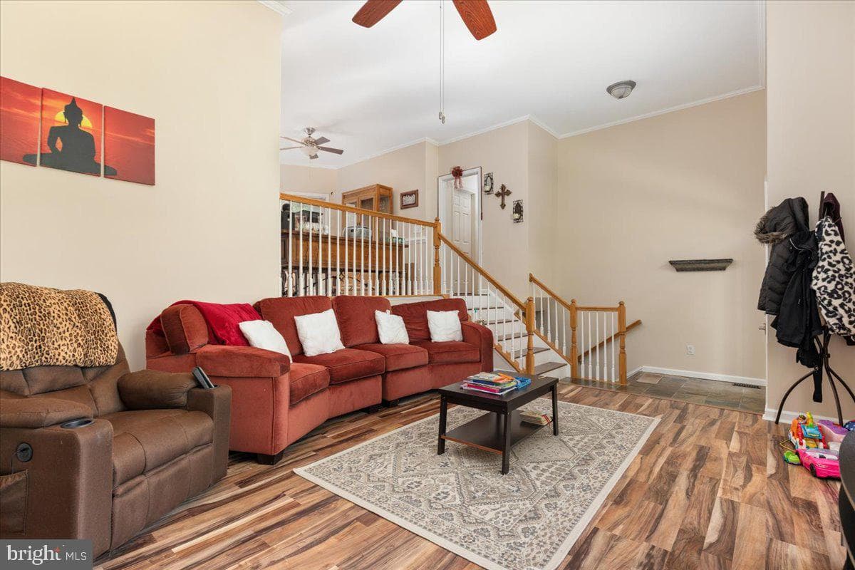 126 Locust Tree Lane photo 8