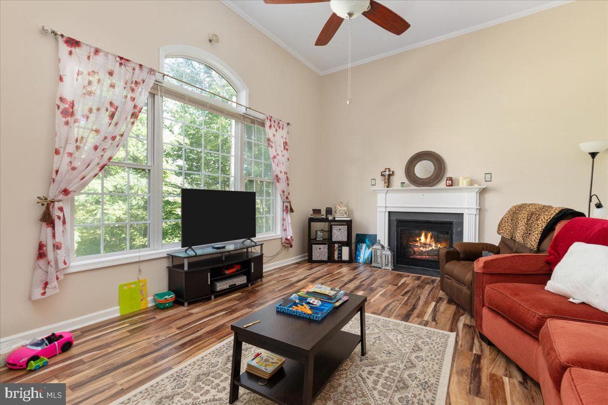 126 Locust Tree Lane photo 9