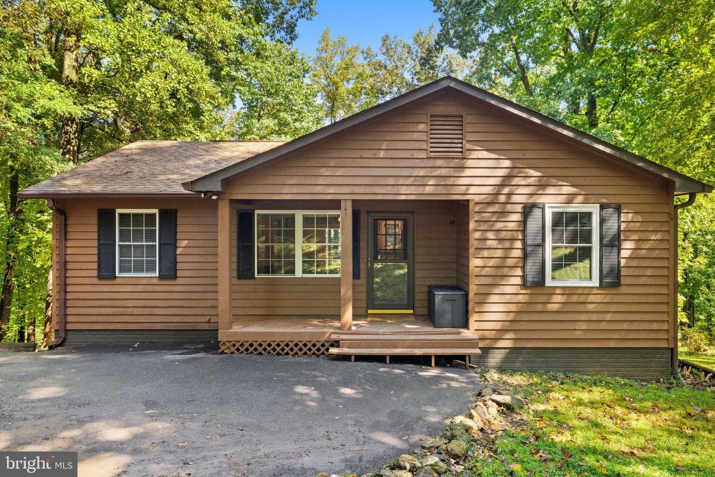 141 Pocahontas Road photo 2
