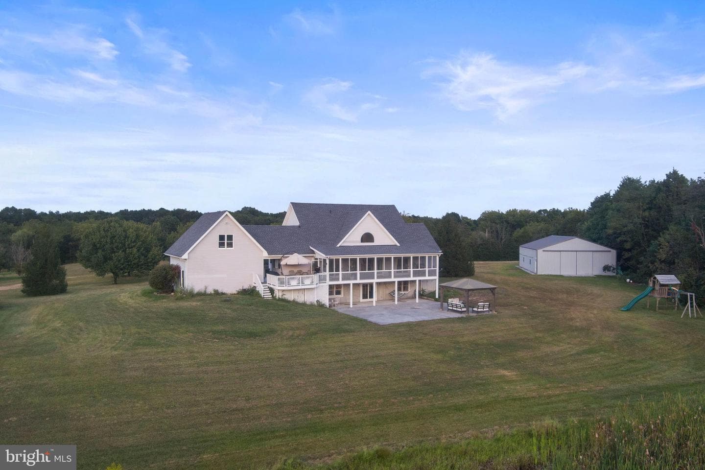 414 Simons Way photo 12